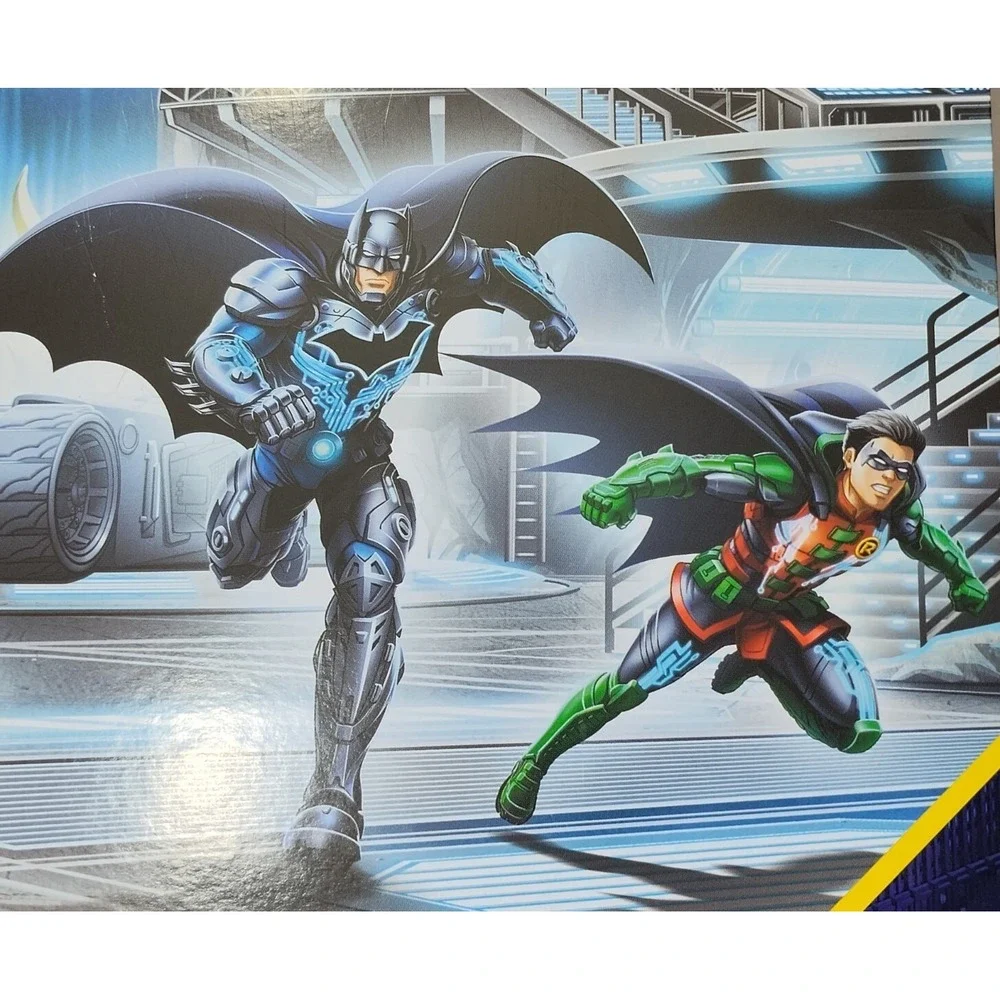 DC Batman Bat-Tech Flyer with 4